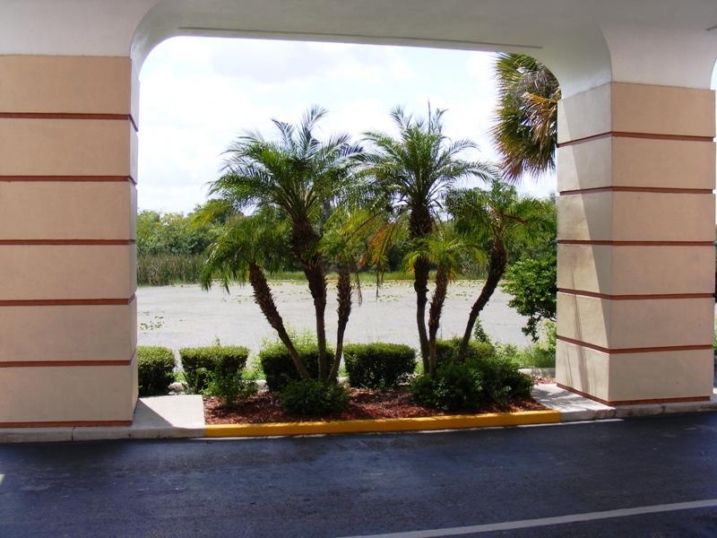 Baymont Inn & Suites Orlando/Universal Area Eksteriør billede
